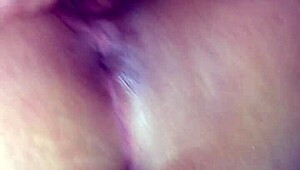 me la chupa rico mientras vemos series con su verga enorme