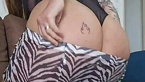 ja pensou em leitar nela enquanto ela se masturba e exibe tudo?