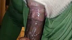 Masked Girl Delivers Super Sloppy Deep Throat!