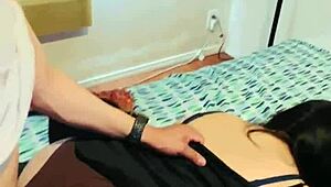 cogiendo esta casada curvy en fishnets skirt mientras su esposo viaja