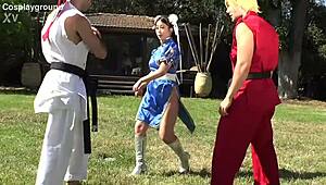 Waouh Jade en Chun Li prend deux grosses bites en double dp parodie Street Fighter