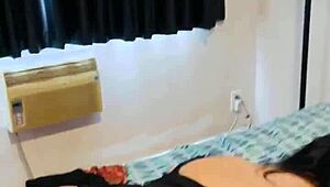 cogiendo esta casada curvy en fishnets skirt mientras su esposo viaja