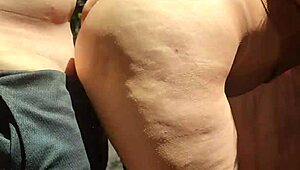 Caught Beach Babe Peeing Now Sucks Cock Eagerly?