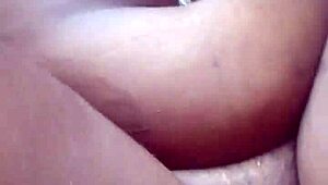 Preta karvainen iso perse ottaa syvän anaalipanon kunnes kermainen räjähdys