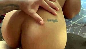 邻居求帮我现在付钱！