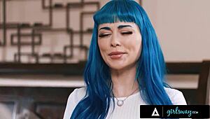 can mira really teach roommate jewelz blu to squirt like a pro?