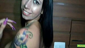 delicious porn actress zarah santti licks rims and sucks to intense orgasm