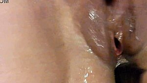 bold ass vibe sends housewife squirting in orgasm