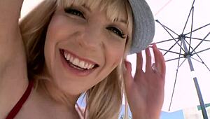 wanna see this white babe's huge ass bounce?