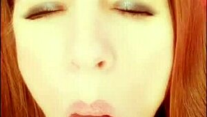 damn, check this curvy milf's cell phone sloppy wet dildo fuck sesh up close!