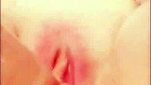 damn, check this curvy milf's cell phone sloppy wet dildo fuck sesh up close!