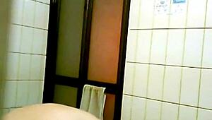 Hey check out this housewife flashing her bare pussy just for fun 😏🔥