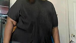 Dominican housewife shows off her nasty juicy ass