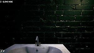 Gym Girls Workout Turns into Voyeur Reality Play?