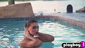 Emily Rinaudo strips naked posing her milf curves!