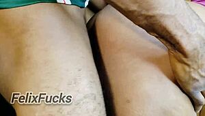 Devojke, zašto da delimo pastorkin očev debeo kurac kad smo uhvaćene?