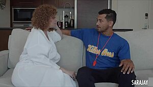 Алекс Легенд свършва в подскачащата зряла каубойска гъза на Сара Джей