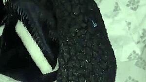 wanna see these bedroom feet and toes up close tonight?