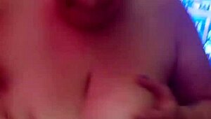 damn, she throats it all sloppy with spit like a pornstar!