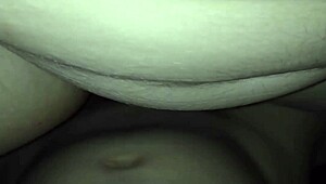 Curvy Nicaraguan girlfriend flaunts her wet pussy for friend