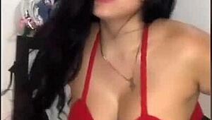 latina amateur shakes her homemade curves dancing just for you