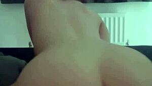 omg this slutty british girlfriend is so horny masturbating with dildo on webcam 😩🍆