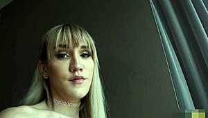 Lena Kelly独撸大屌自慰