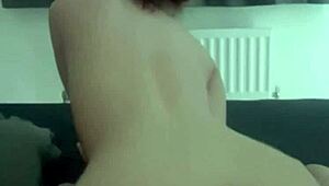 omg this slutty british girlfriend is so horny masturbating with dildo on webcam 😩🍆