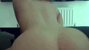 omg this slutty british girlfriend is so horny masturbating with dildo on webcam 😩🍆