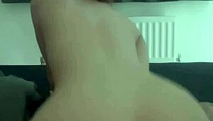 omg this slutty british girlfriend is so horny masturbating with dildo on webcam 😩🍆