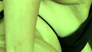 чукан е тази милф с големи цици и извивки кучешка в рибени мрежи