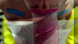 Colombian babe deepthroats and swallows every drop of cum