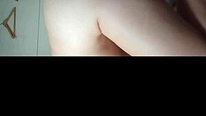 follando esa madura curvy y acabé gozando en sus cachetes calientes