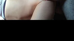 follando esa madura curvy y acabé gozando en sus cachetes calientes