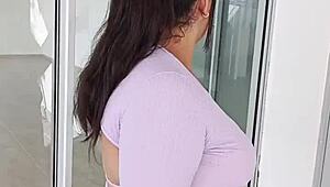 agente de inmobiliaria cambia su coño caliente por la propiedad soñado