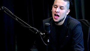 Ela esguicha forte na casa swingers provando não é mijo Cadu ofega no sheer red