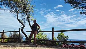 Strangers spot my pussy flash and grope while I squirt hard in park orgasm 😩💦