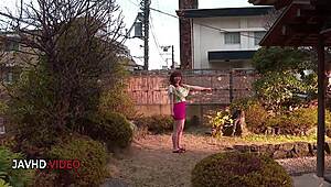 wanna see this japanese milf vibe her pussy wild on jav cam?