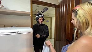 Tiffany Montavani Devours Delivery Boy Sausage And Cream!