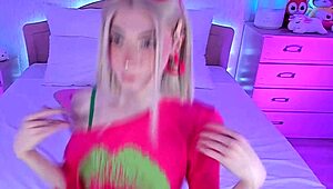 Craving Sweet Eaton Ladyboy's Teasing Foot Fetish Display?