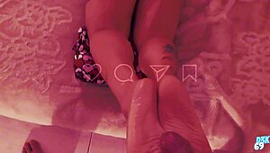 A steamy foot joi handjob massage ends happy at the spa.