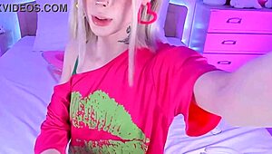 Craving Sweet Eaton Ladyboy's Teasing Foot Fetish Display?