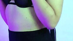 Te hago venir con mi joi mientras me desnudo despacito