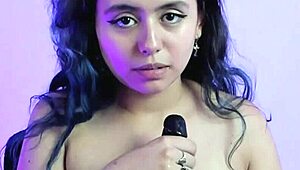 Te hago venir con mi joi mientras me desnudo despacito