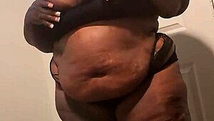 wanna watch judybooty7's fat big ass and tits twerk like crazy?