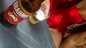 Exibida no bar pegando com macho casado! Quer ver?