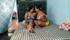 la esposa infiel se topa con la amante folla duro y se masturba mutuamente