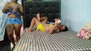 la esposa infiel se topa con la amante folla duro y se masturba mutuamente