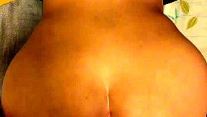 alone with gf i bent her over doggy she shakes it good