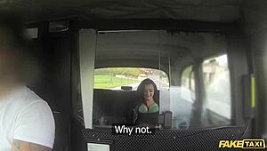 Брюнетка тренира на хуя ми – чувства се толкова яко!!